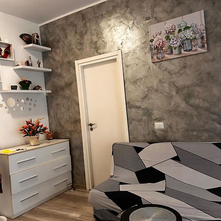 Mirahouse Lägenhet Lido di Ostia Exteriör bild